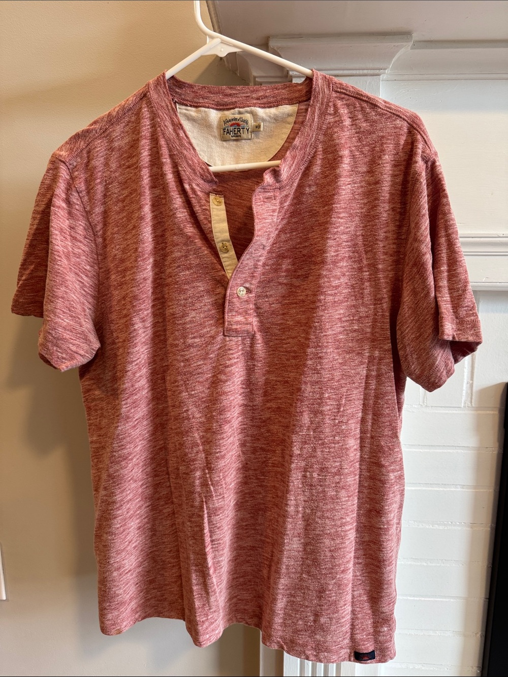 Faherty Heathered Pink Short Sleeve Henley Tee - Medium
